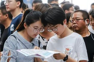 记者：托莫里今日接受伤情检查，右侧股二头肌肌腱损伤